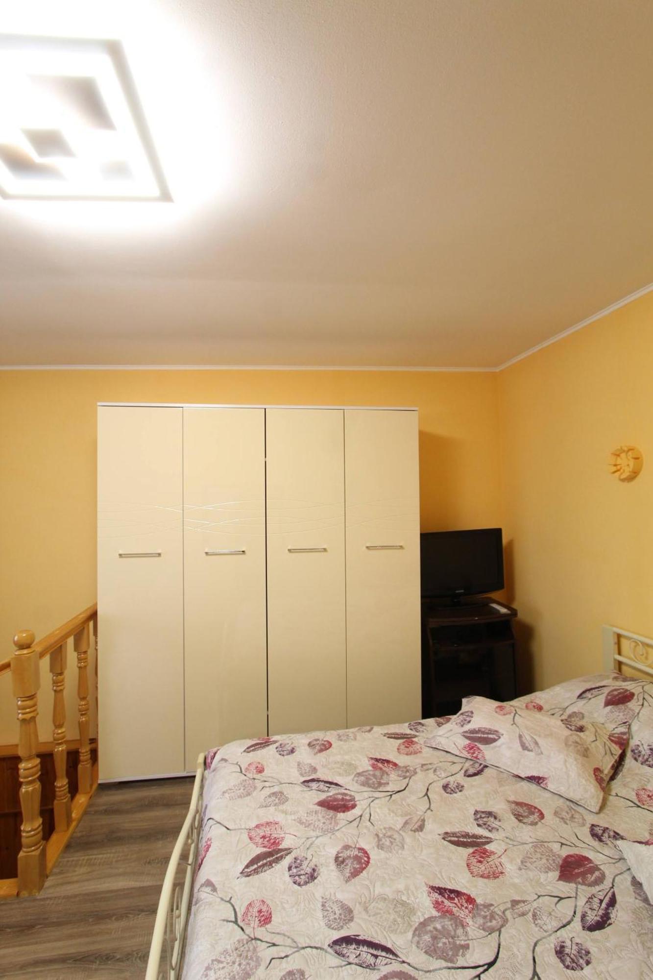 Котедж "Красний Краєвид" Yaremtche Extérieur photo